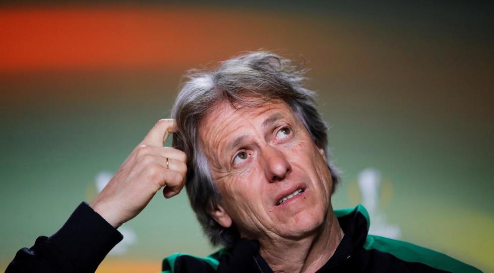 英雄联盟2025总决赛-赛前葡超焦点战，纽约尼克斯主帅复盘，更衣室稳定，临场指挥获称赞的简单介绍